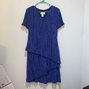 VTG Connected Dress Three Tier Blue Knee Length Short Sleeve Lt. Weight Vintage